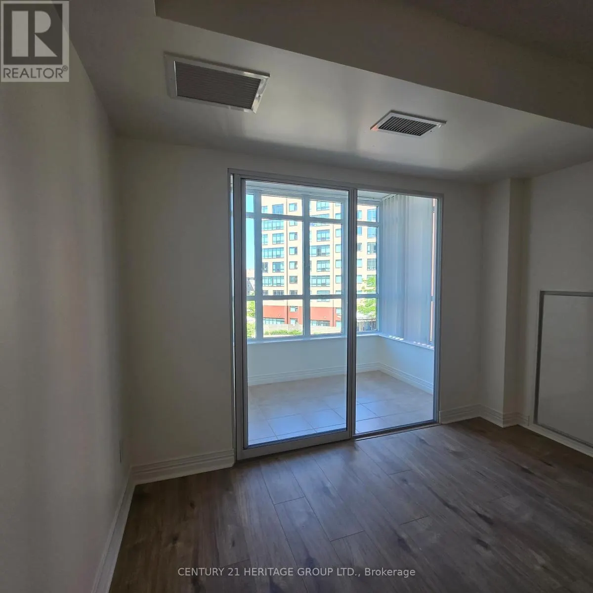 319 - 90 SCOTTFIELD DRIVE