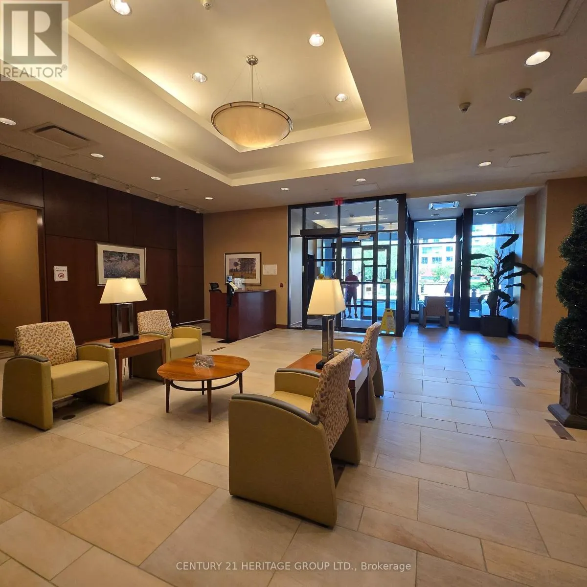 319 - 90 SCOTTFIELD DRIVE