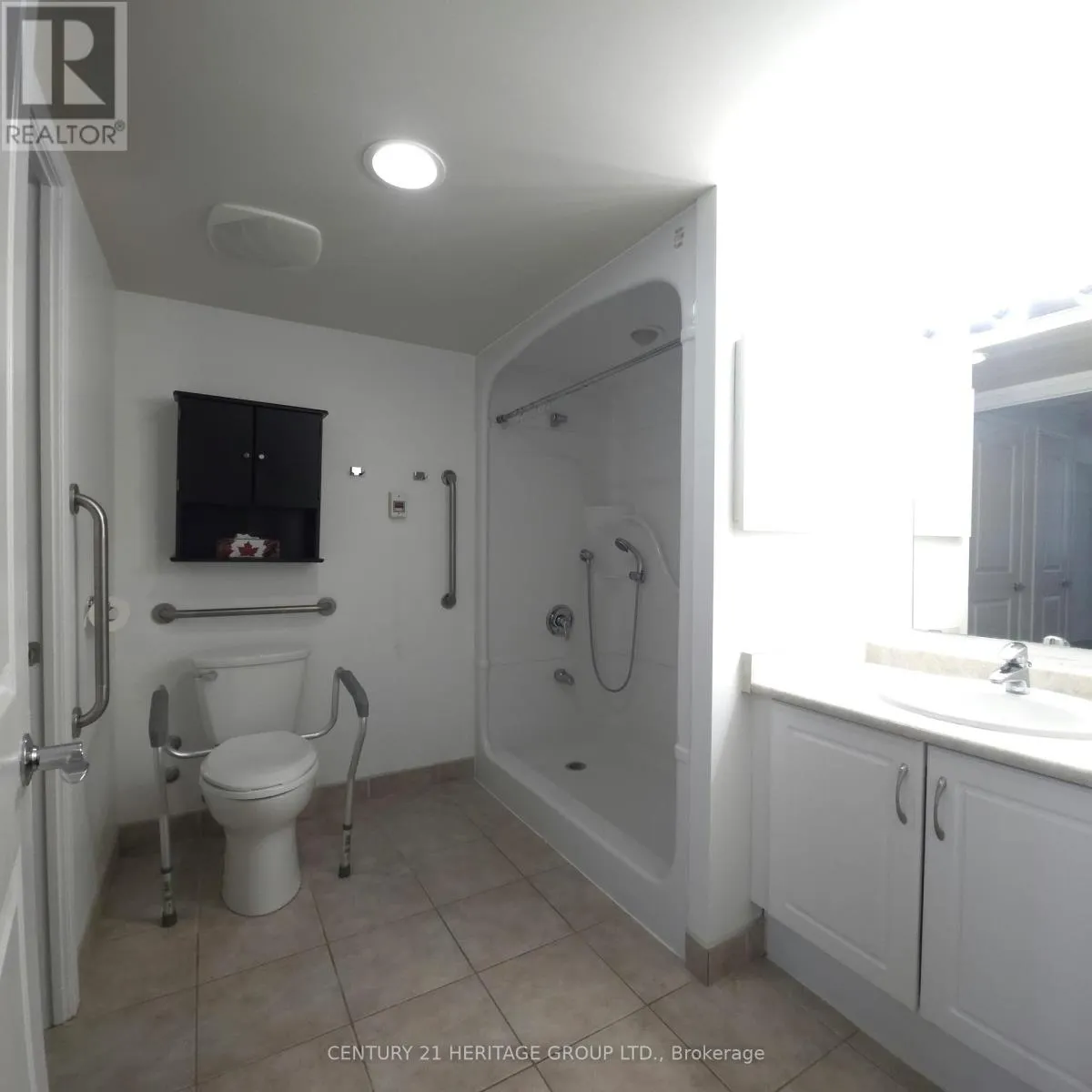 319 - 90 SCOTTFIELD DRIVE