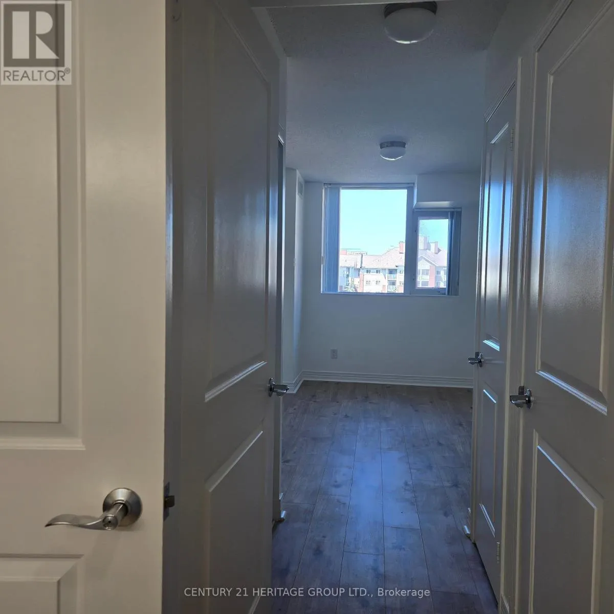 319 - 90 SCOTTFIELD DRIVE