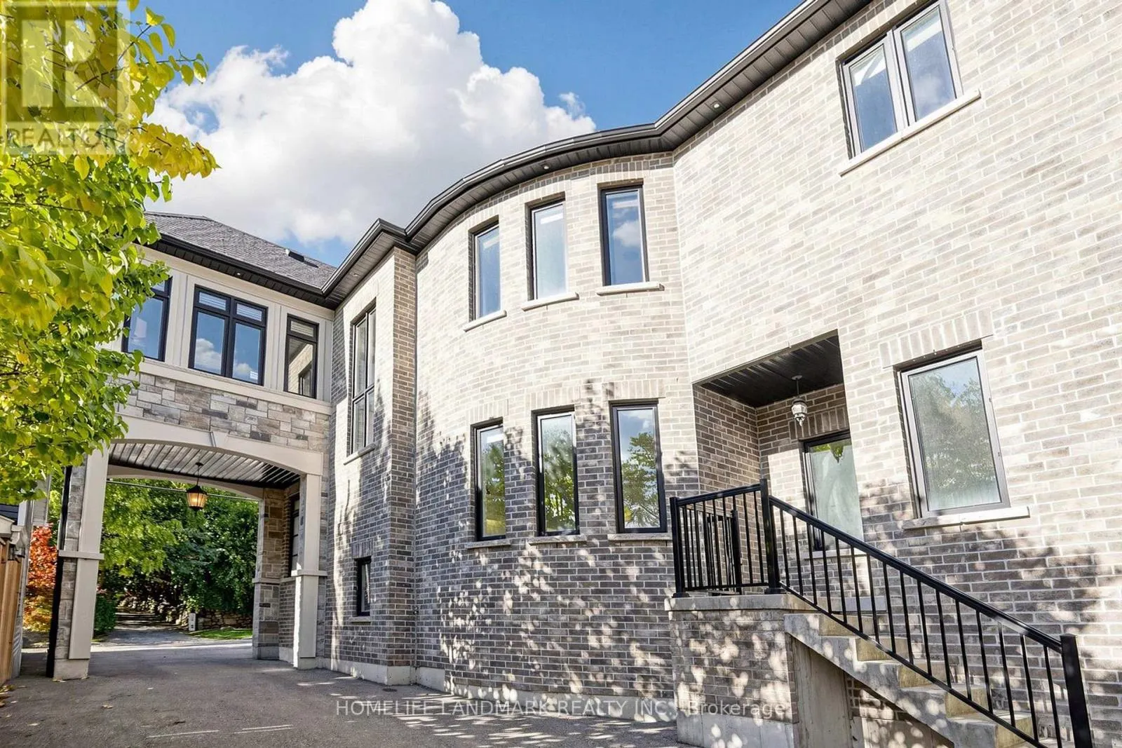 1047 DUNBARTON ROAD