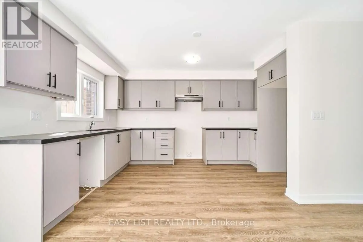 27 ADDYMAN CRESCENT