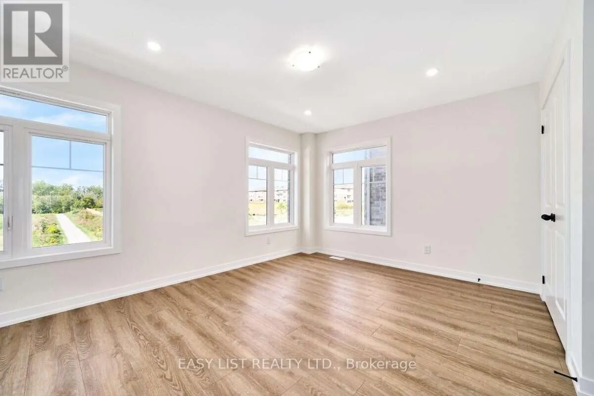 27 ADDYMAN CRESCENT