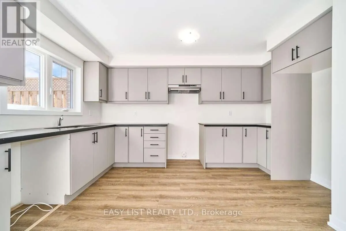 27 ADDYMAN CRESCENT