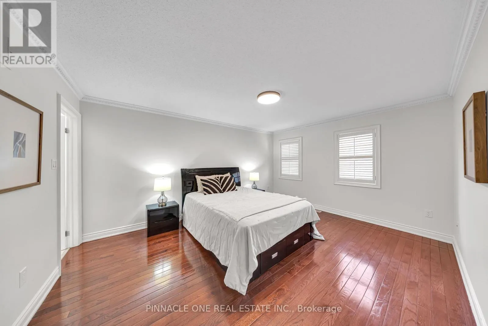 6 DOLBY CRESCENT