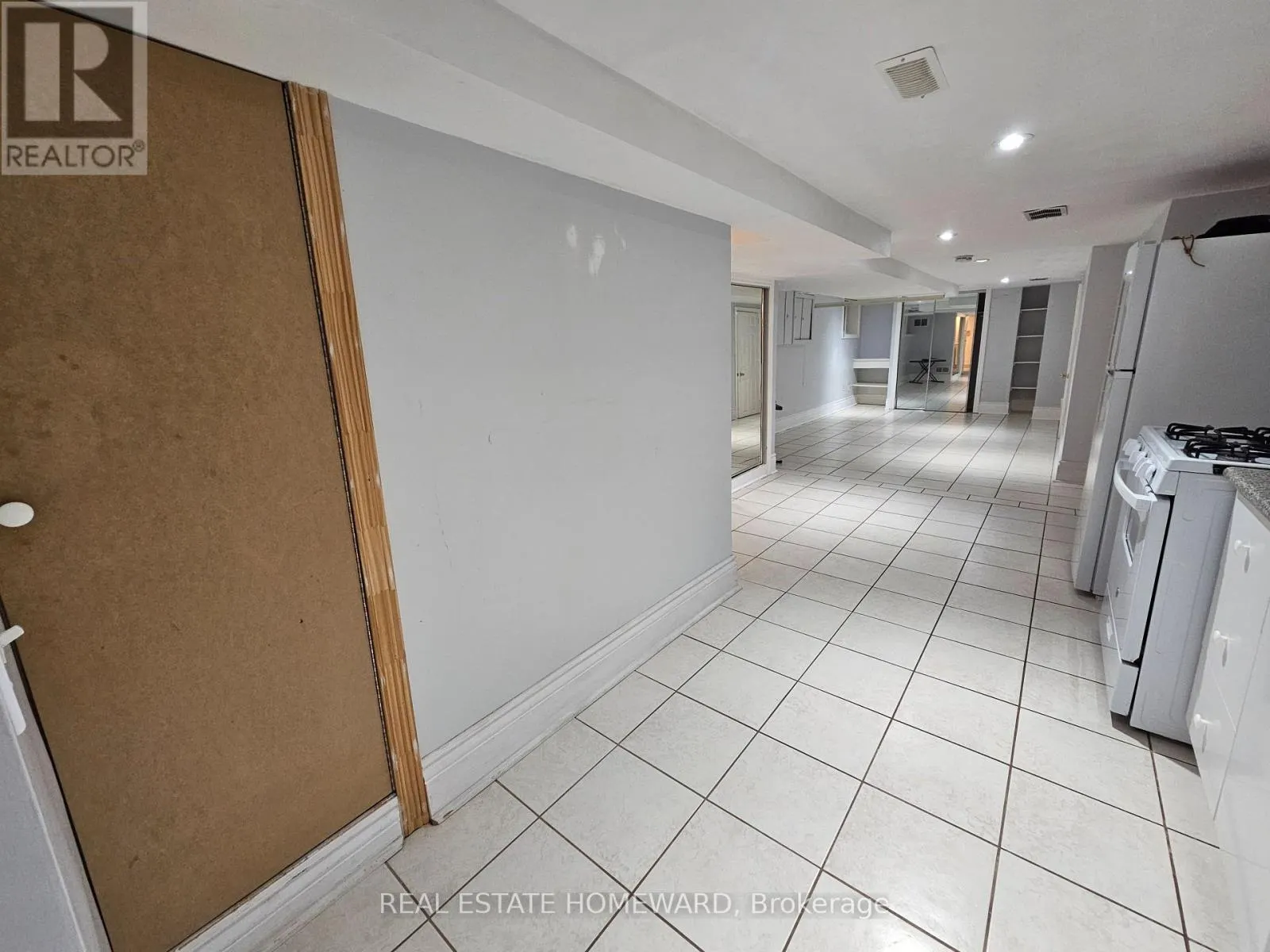 LOWER LEVEL - 19 KEYSTONE AVENUE