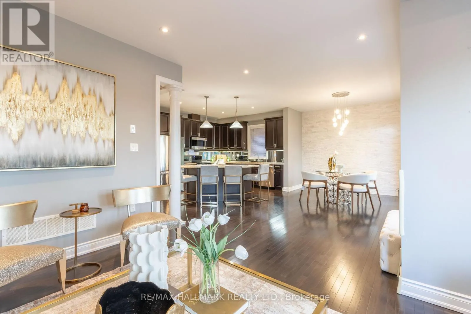 27 BEVERTON CRESCENT