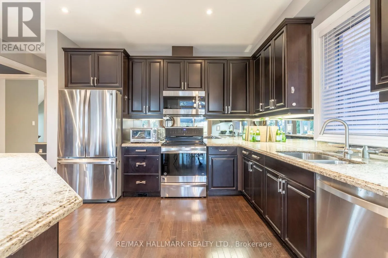 27 BEVERTON CRESCENT