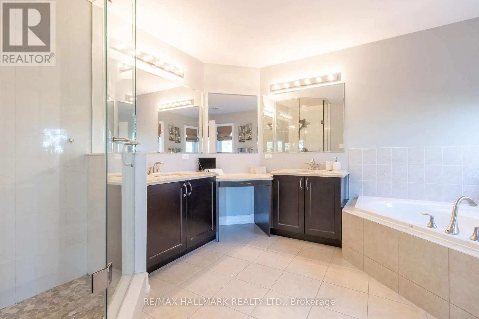 27 BEVERTON CRESCENT