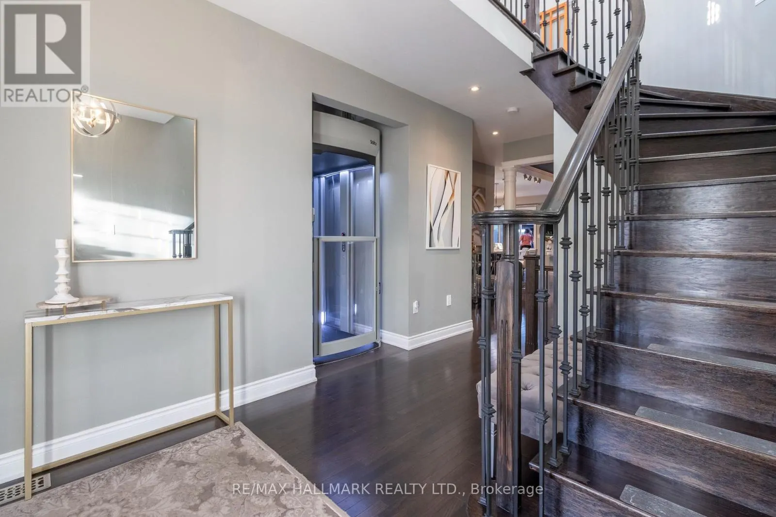 27 BEVERTON CRESCENT
