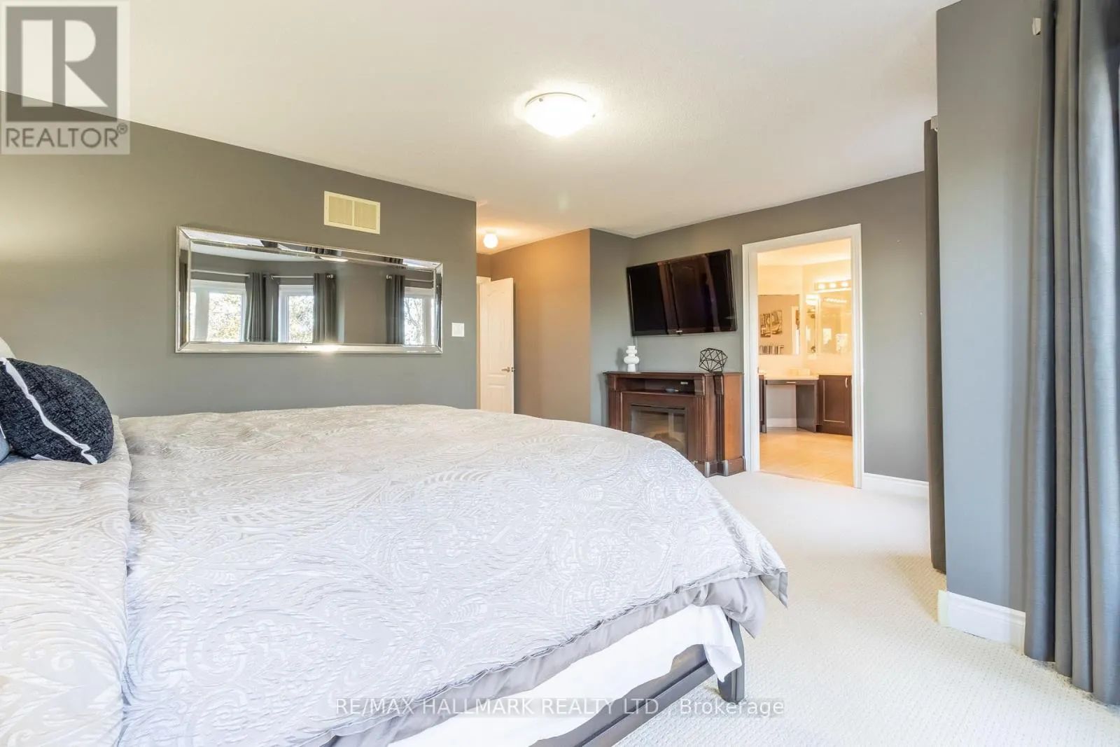 27 BEVERTON CRESCENT