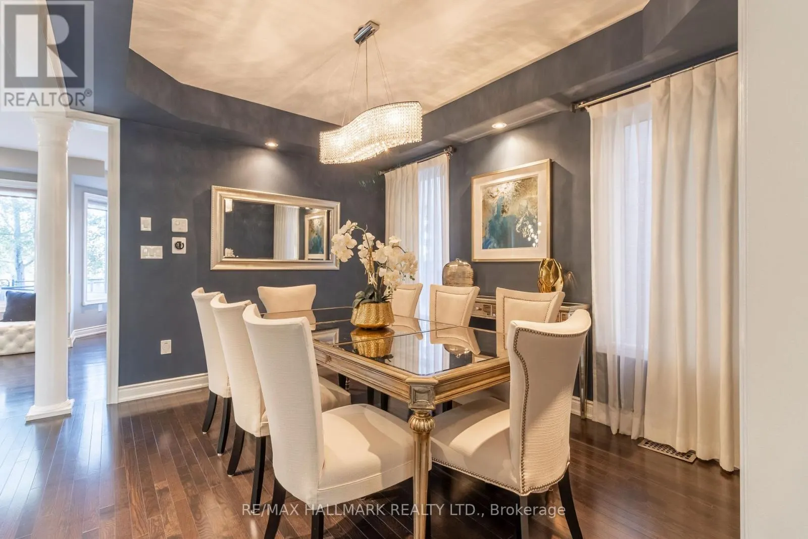 27 BEVERTON CRESCENT