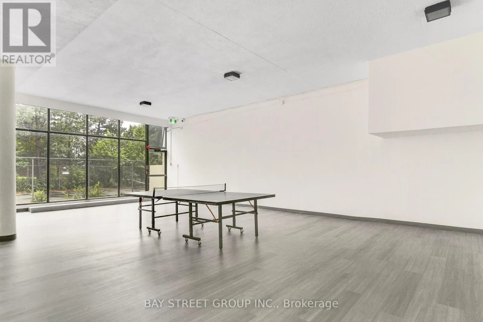 1207 - 10 STONEHILL COURT
