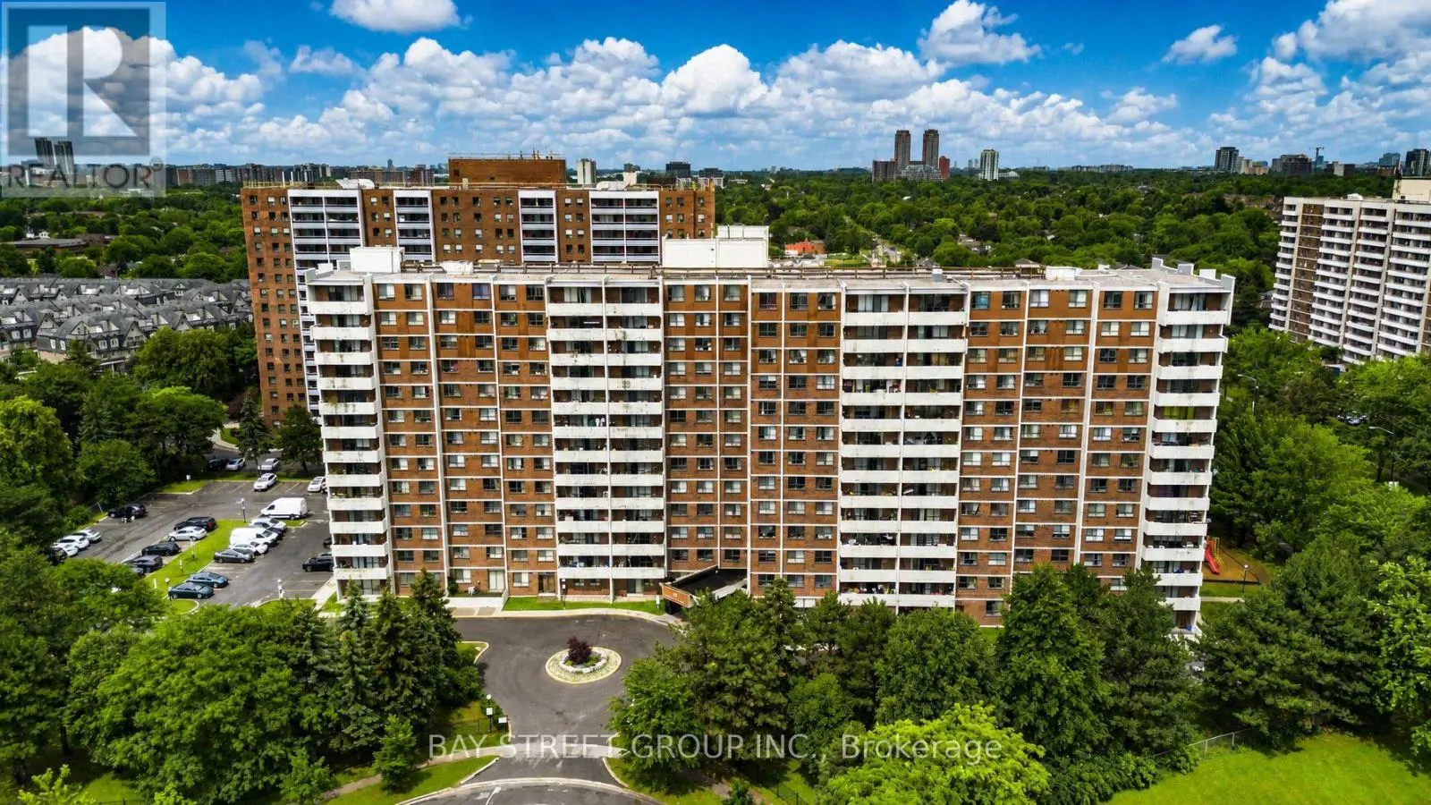 1207 - 10 STONEHILL COURT