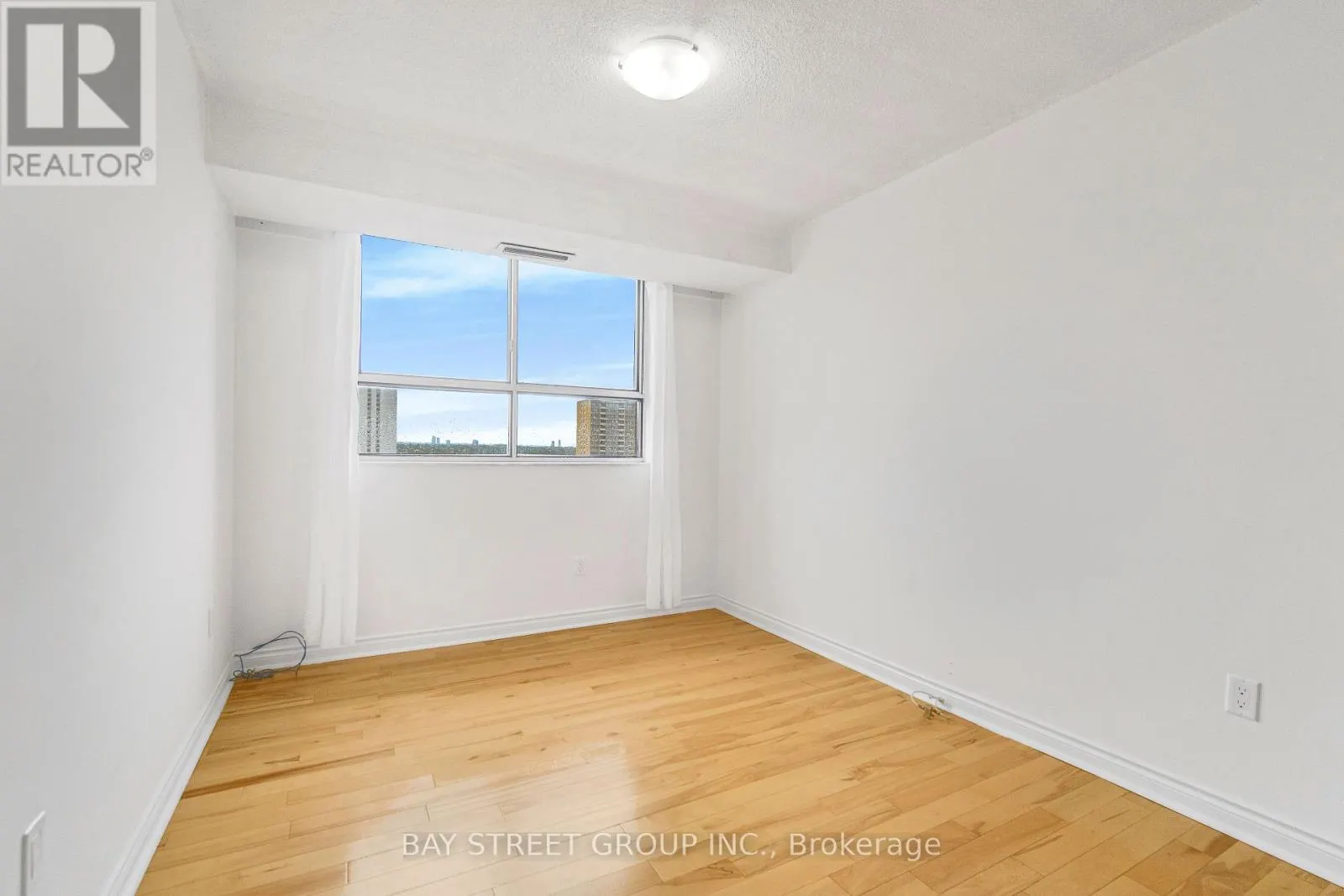 1207 - 10 STONEHILL COURT