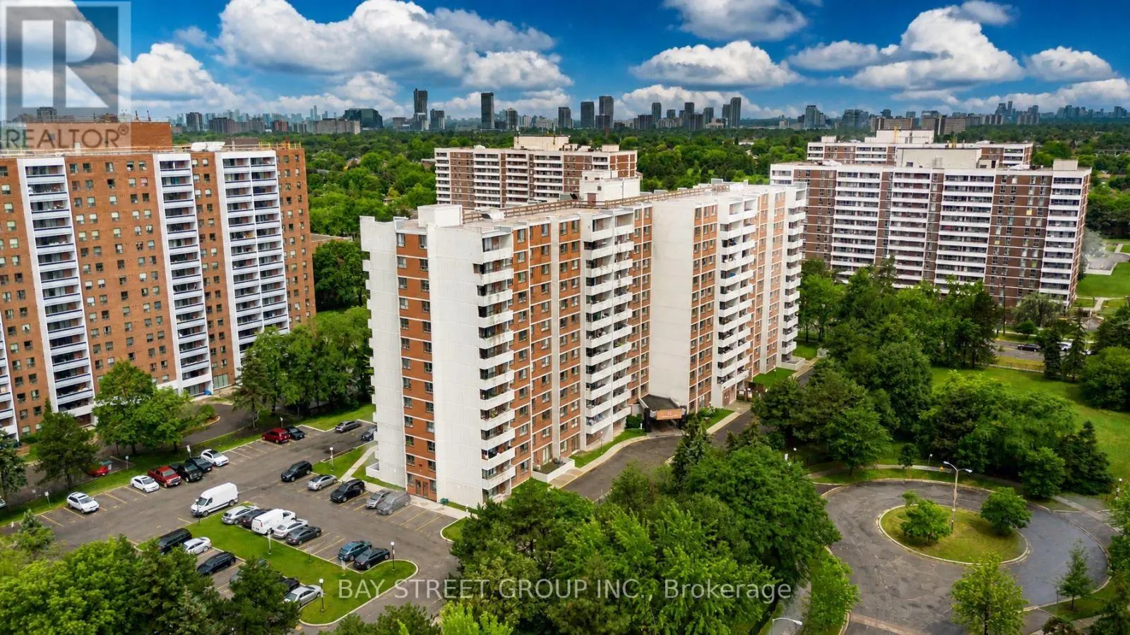 1207 - 10 STONEHILL COURT