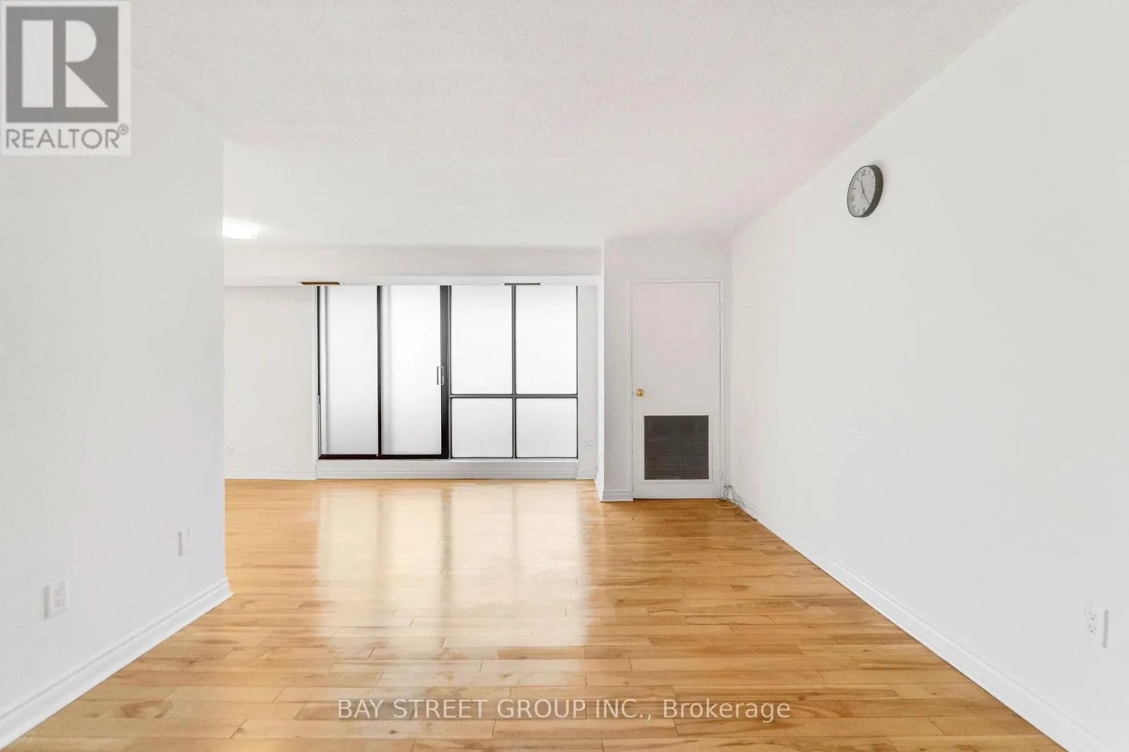 1207 - 10 STONEHILL COURT
