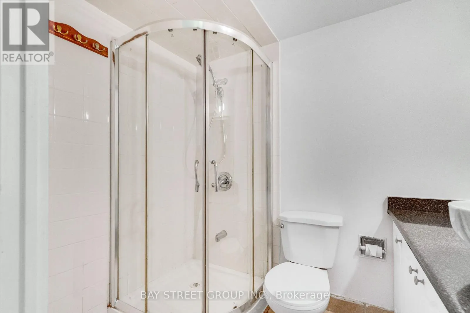 1207 - 10 STONEHILL COURT