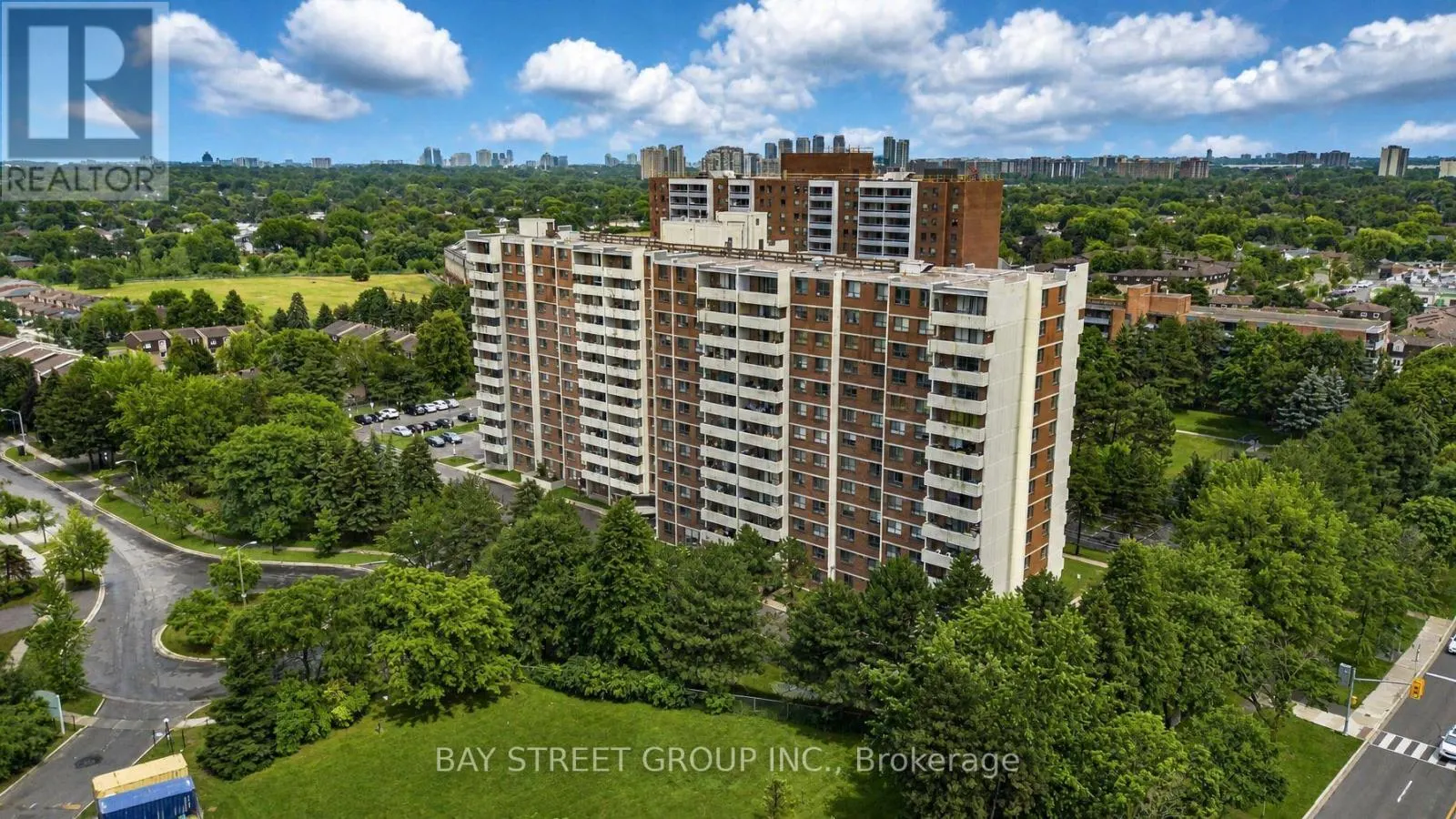 1207 - 10 STONEHILL COURT