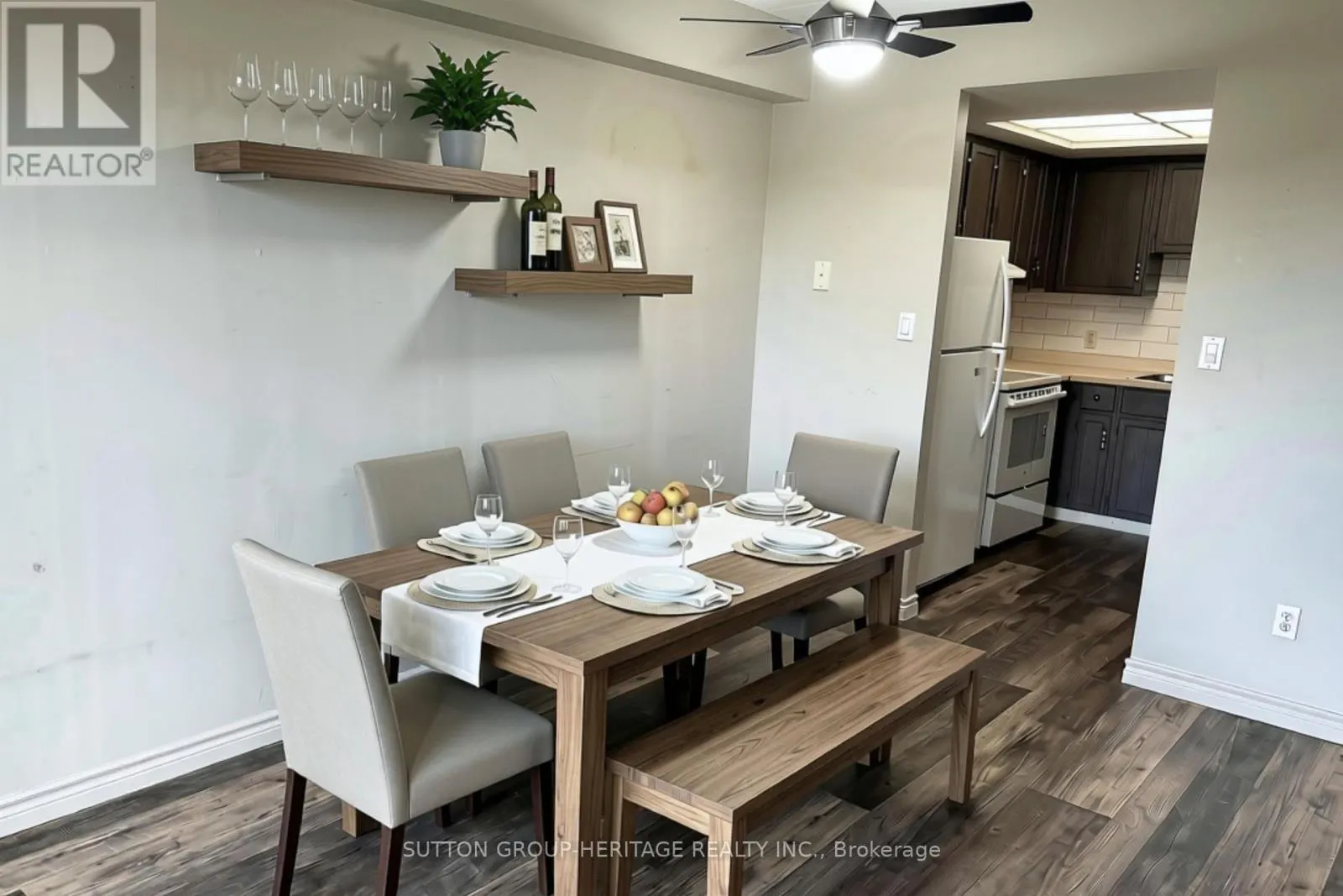 403 - 144 QUEEN STREET W