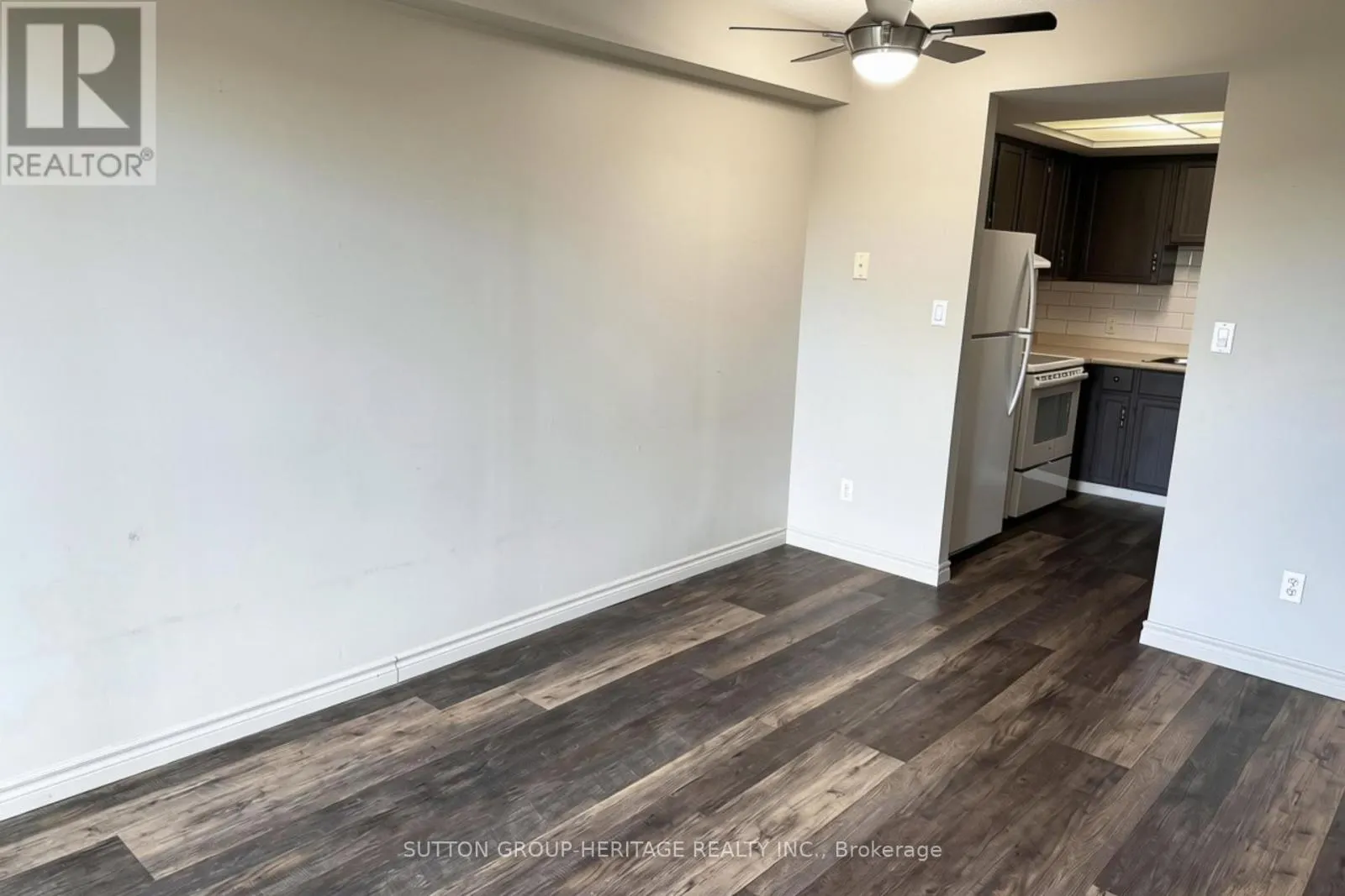 403 - 144 QUEEN STREET W