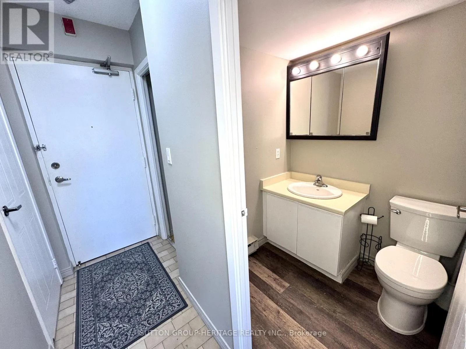 403 - 144 QUEEN STREET W