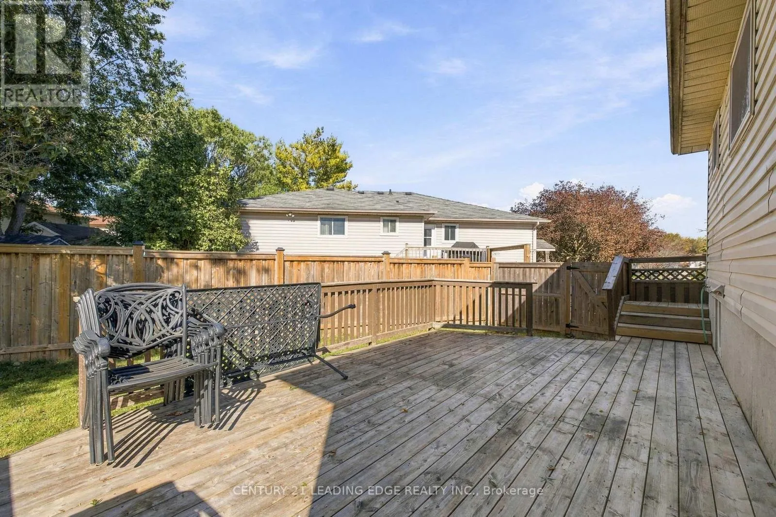 10 FAIRBAIRN COURT
