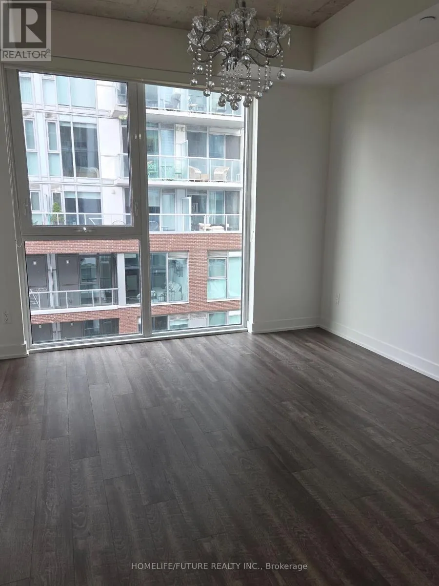724 - 15 BASEBALL PLACE