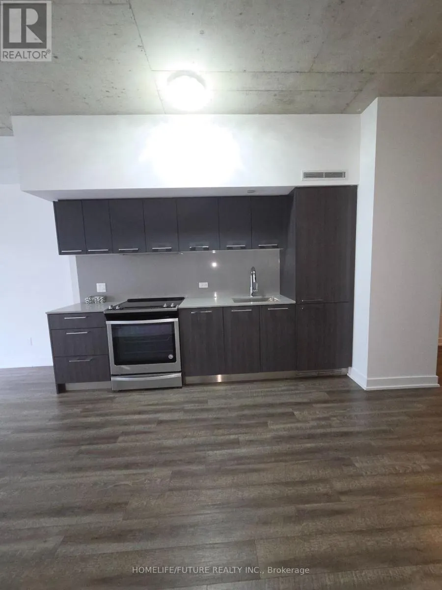724 - 15 BASEBALL PLACE