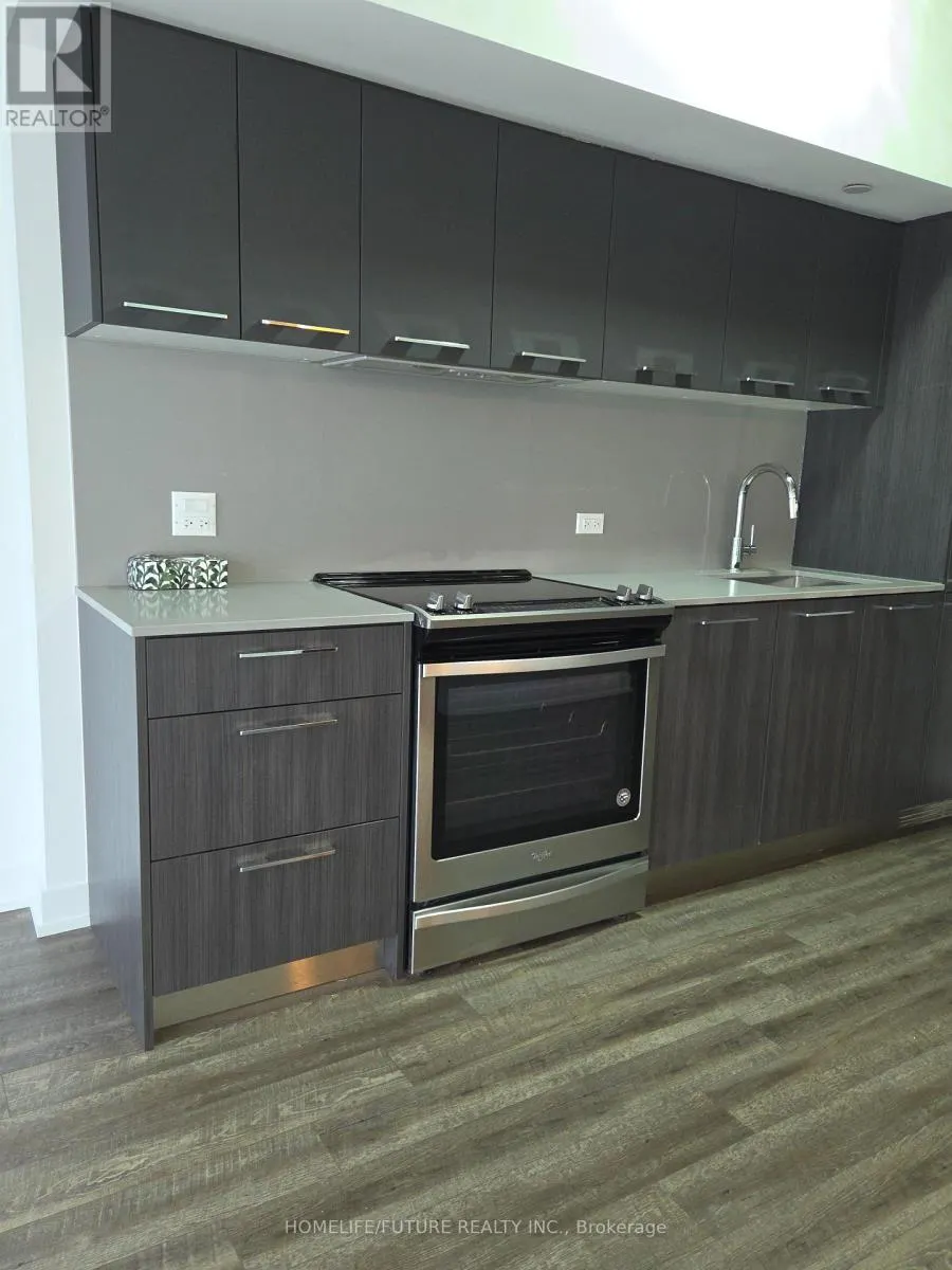 724 - 15 BASEBALL PLACE