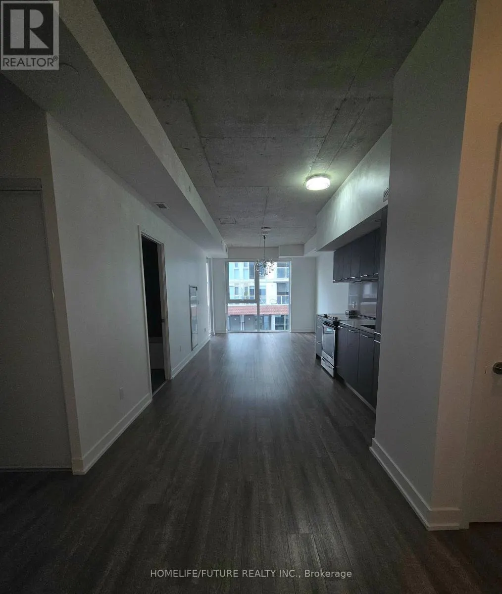 724 - 15 BASEBALL PLACE