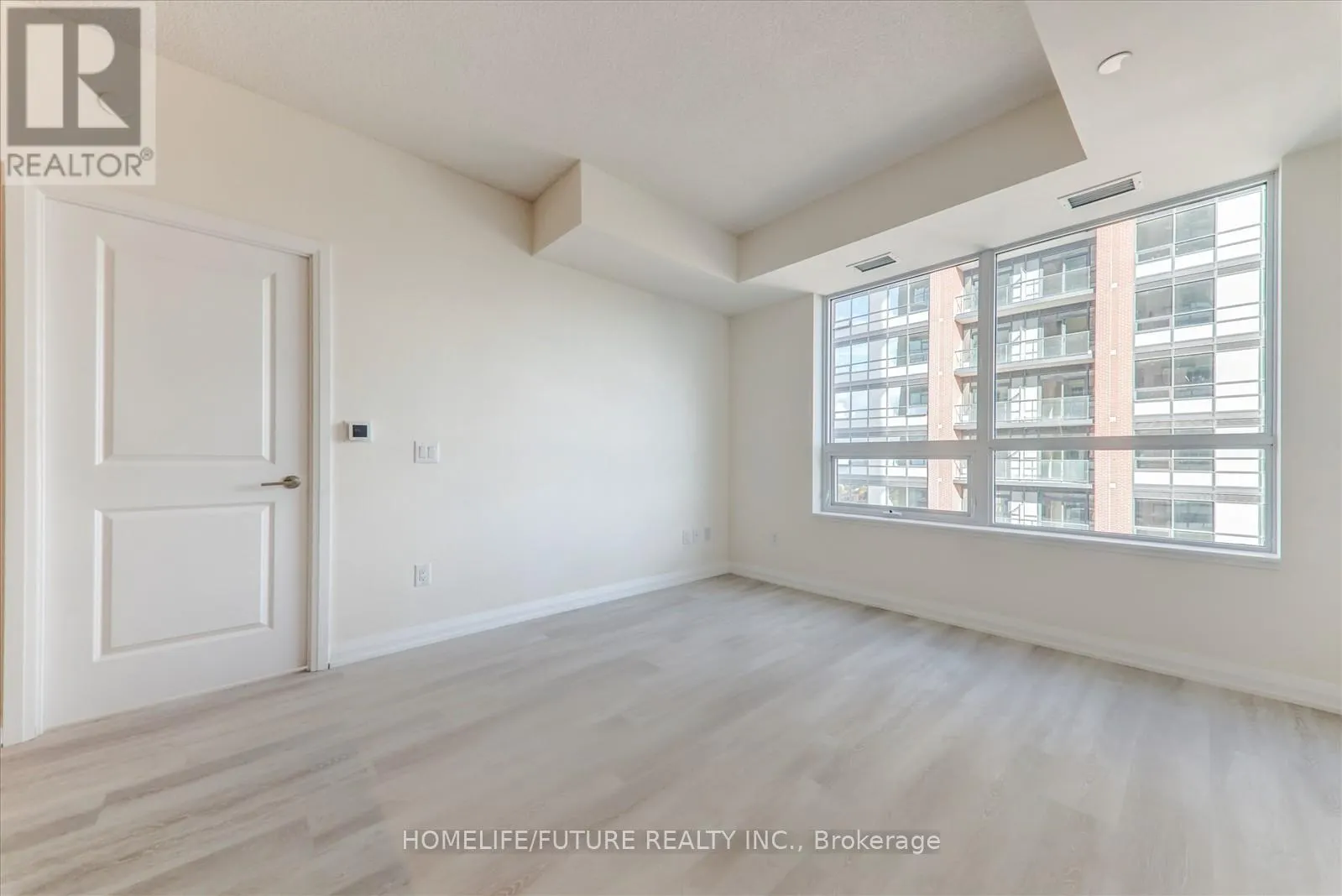 1906 - 3260 SHEPPARD AVENUE E