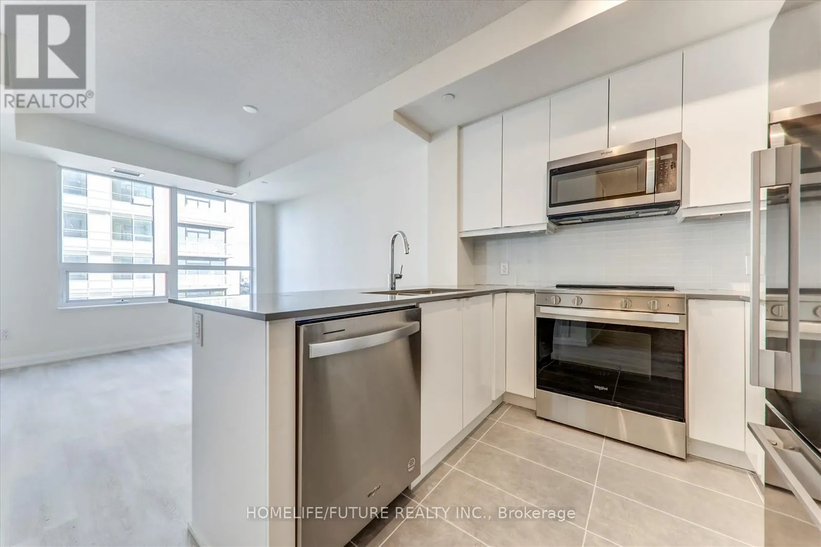 1906 - 3260 SHEPPARD AVENUE E