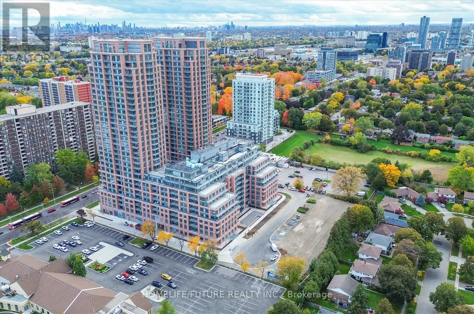 1906 - 3260 SHEPPARD AVENUE E