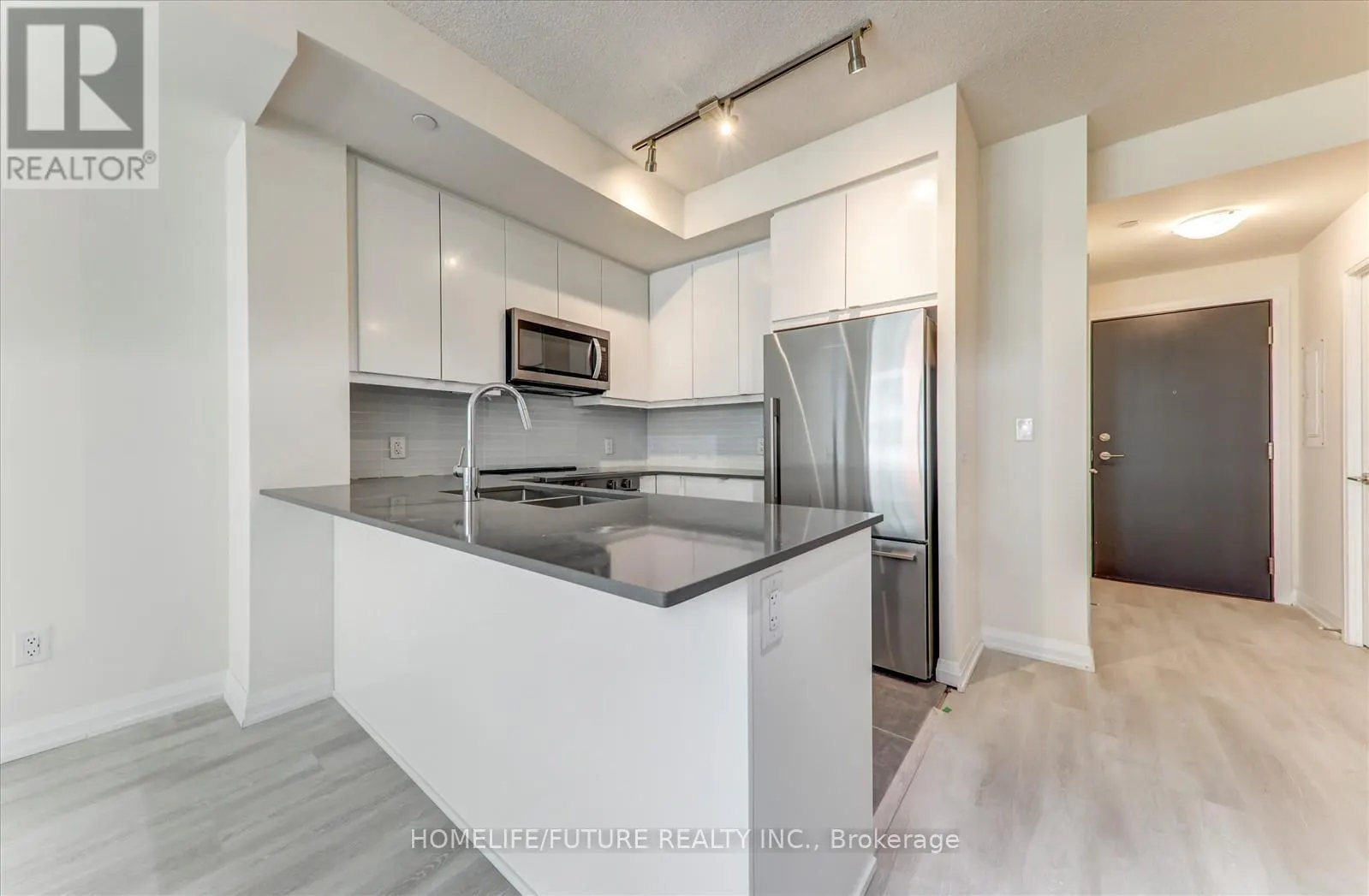 1906 - 3260 SHEPPARD AVENUE E