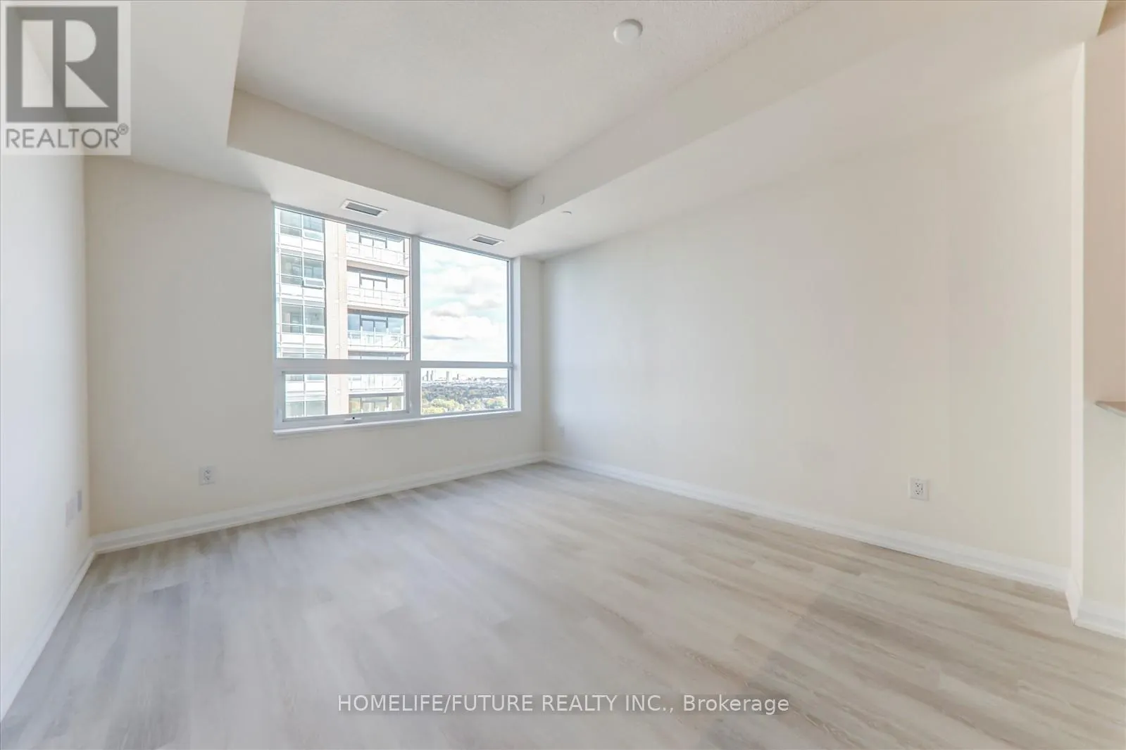 1906 - 3260 SHEPPARD AVENUE E