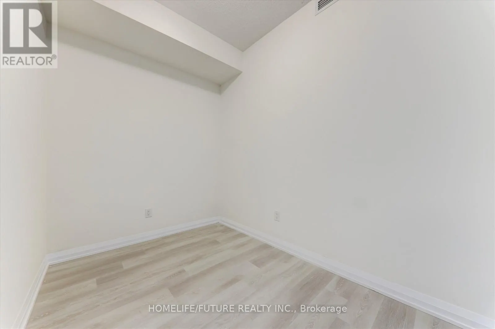 1906 - 3260 SHEPPARD AVENUE E