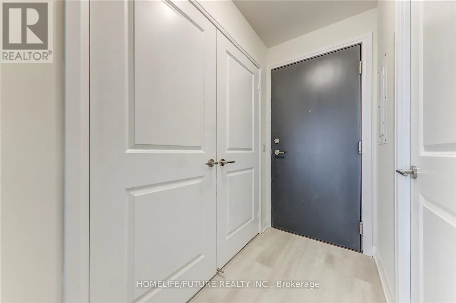 1906 - 3260 SHEPPARD AVENUE E