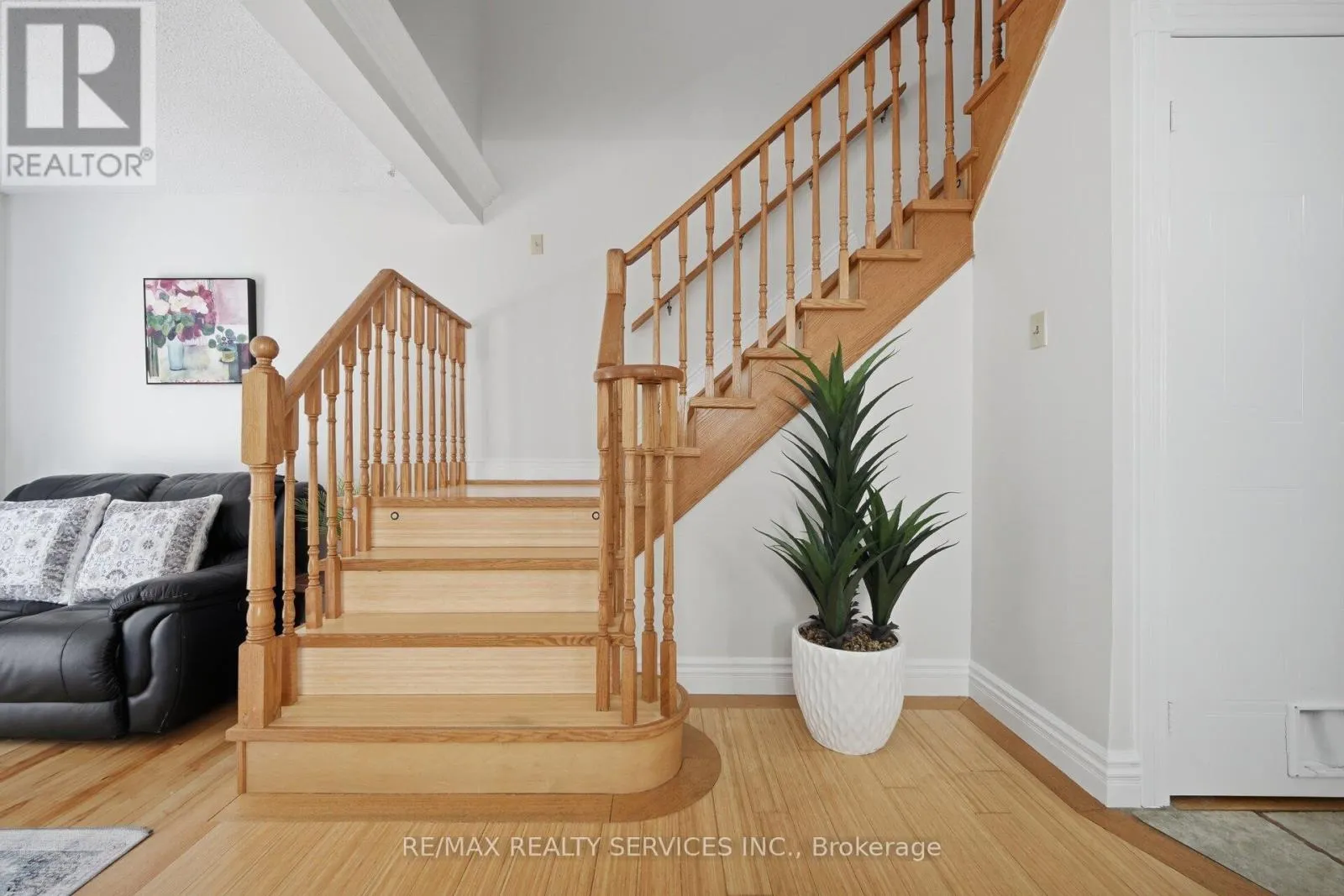 15 CLIMIE COURT