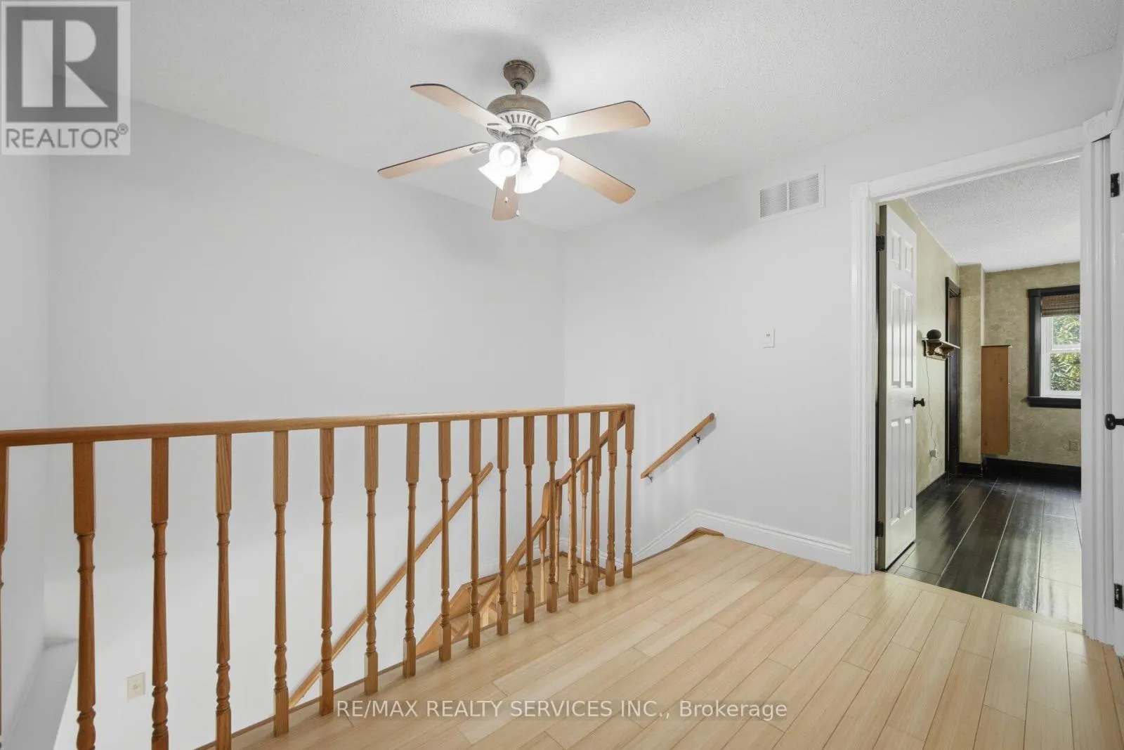 15 CLIMIE COURT