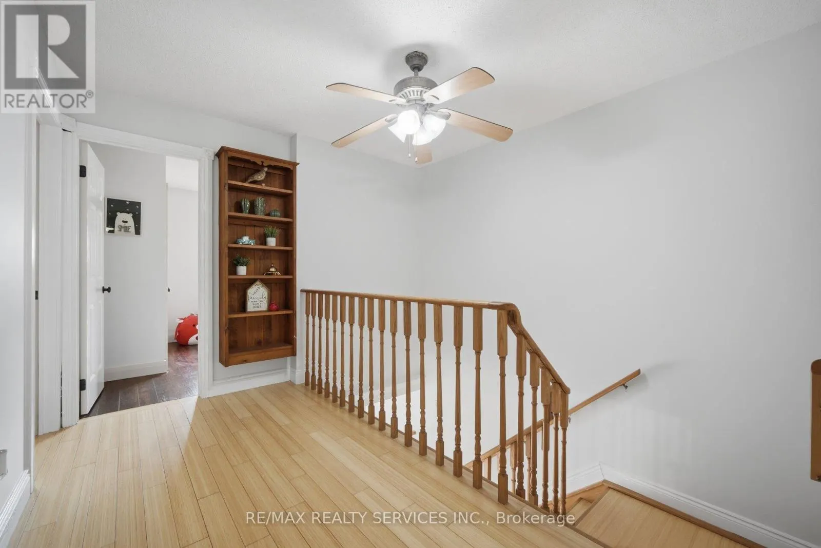 15 CLIMIE COURT