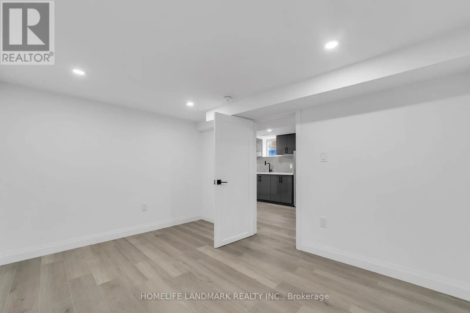 31A (BASEMENT) LAUREL AVENUE