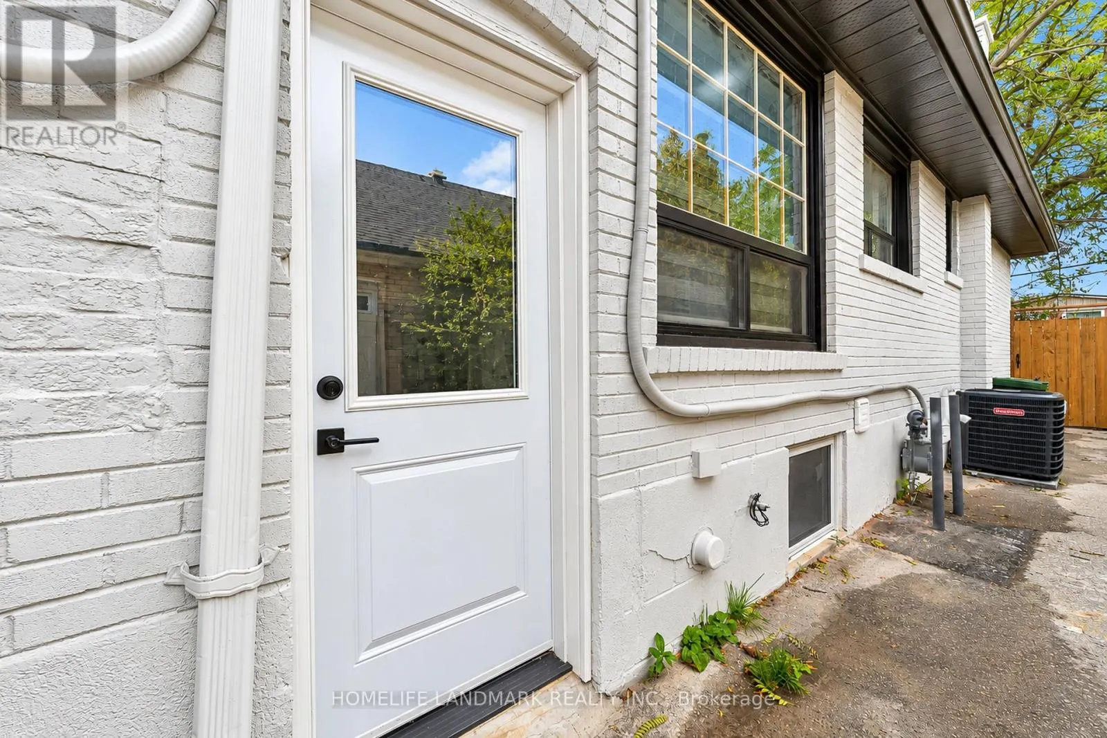 31A (BASEMENT) LAUREL AVENUE