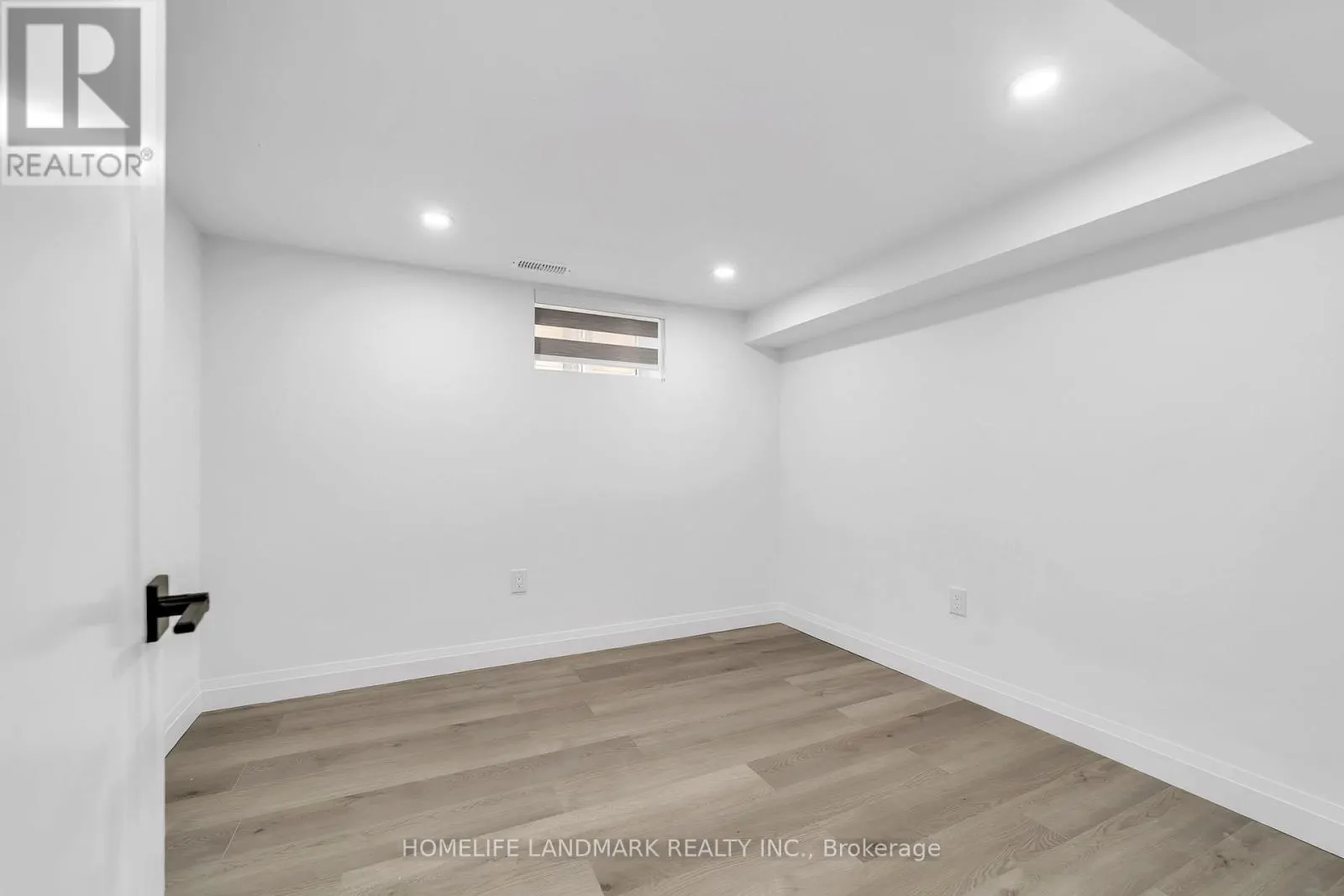 31A (BASEMENT) LAUREL AVENUE