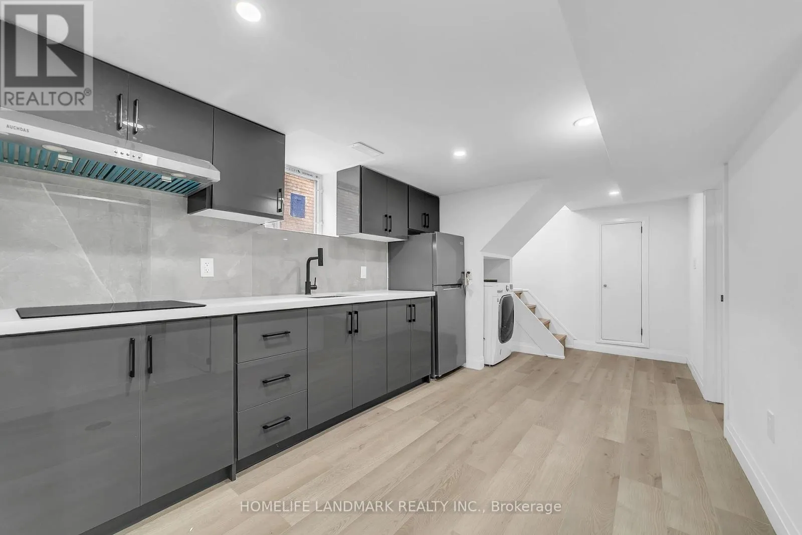31A (BASEMENT) LAUREL AVENUE