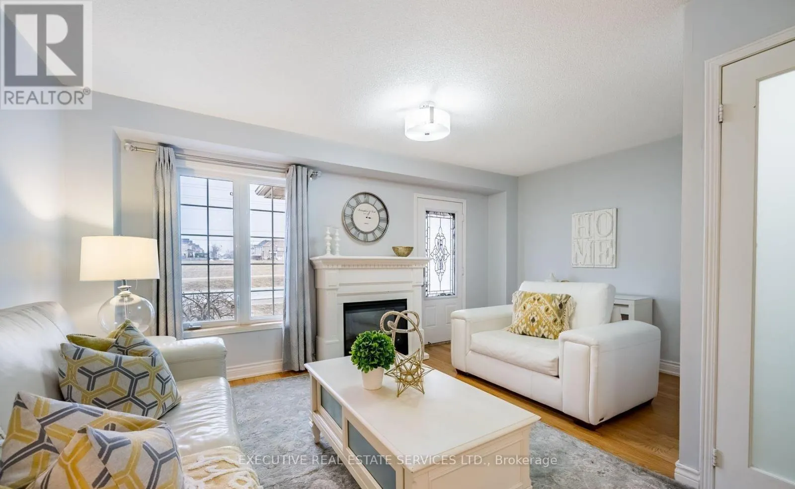 495 ROSSLAND ROAD E