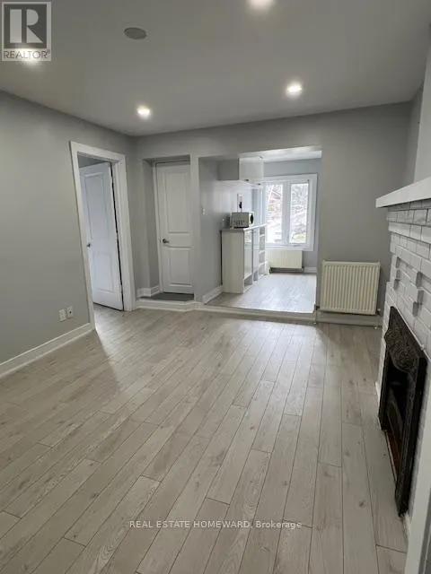 1 - 1659 GERRARD STREET E