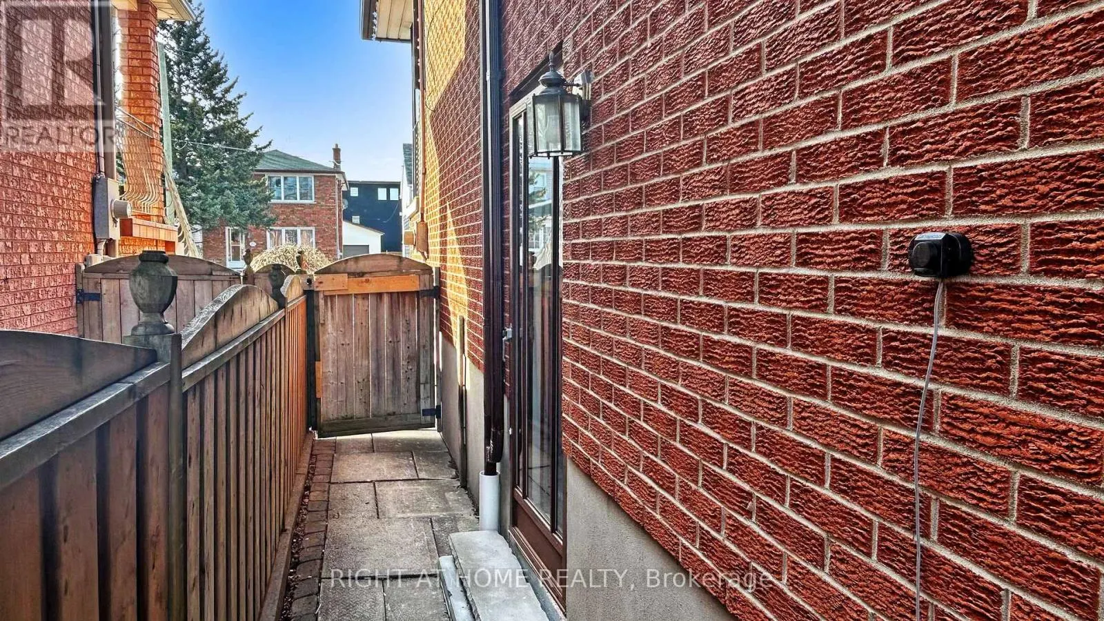 12A KENMORE AVENUE