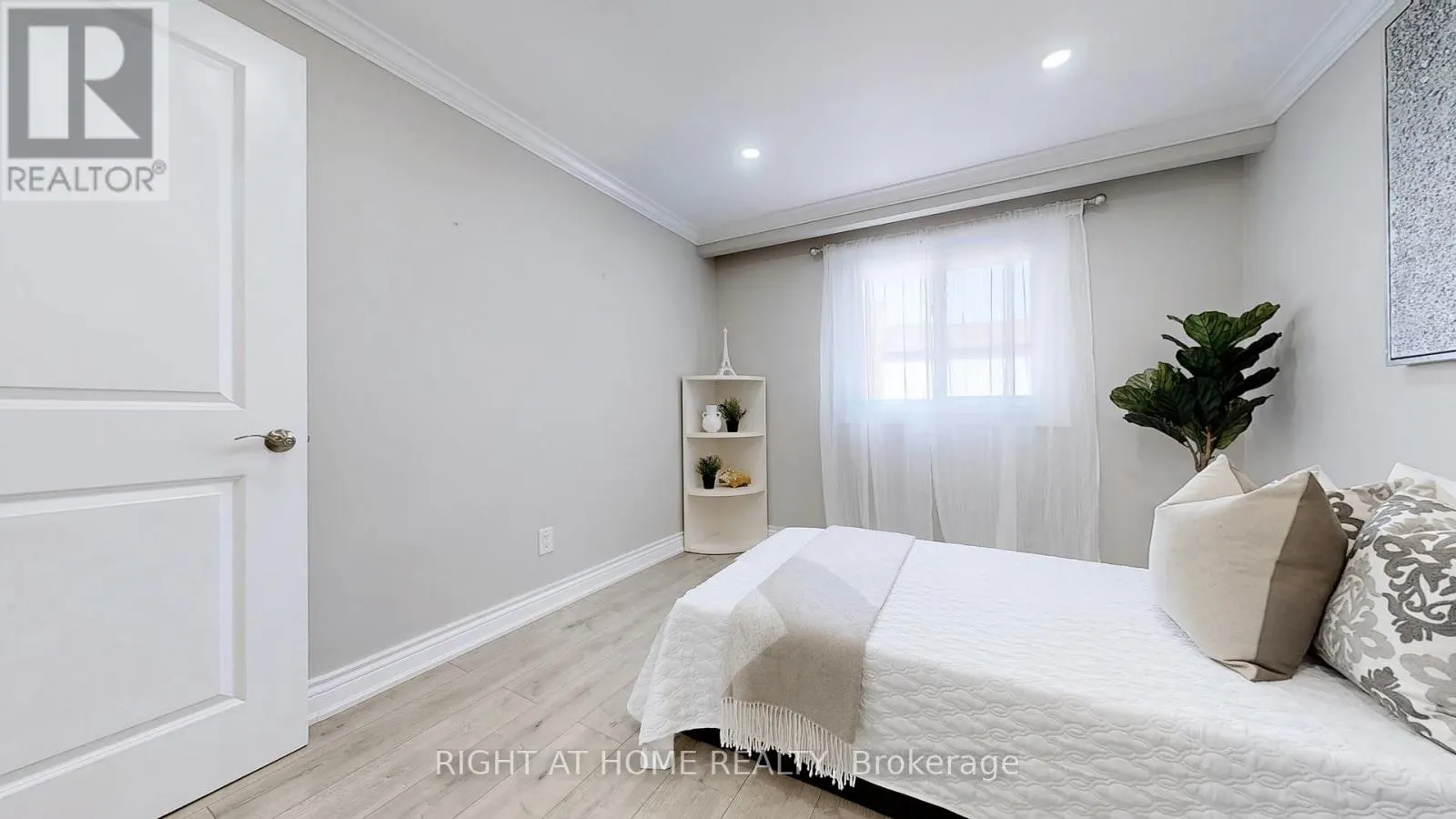 12A KENMORE AVENUE