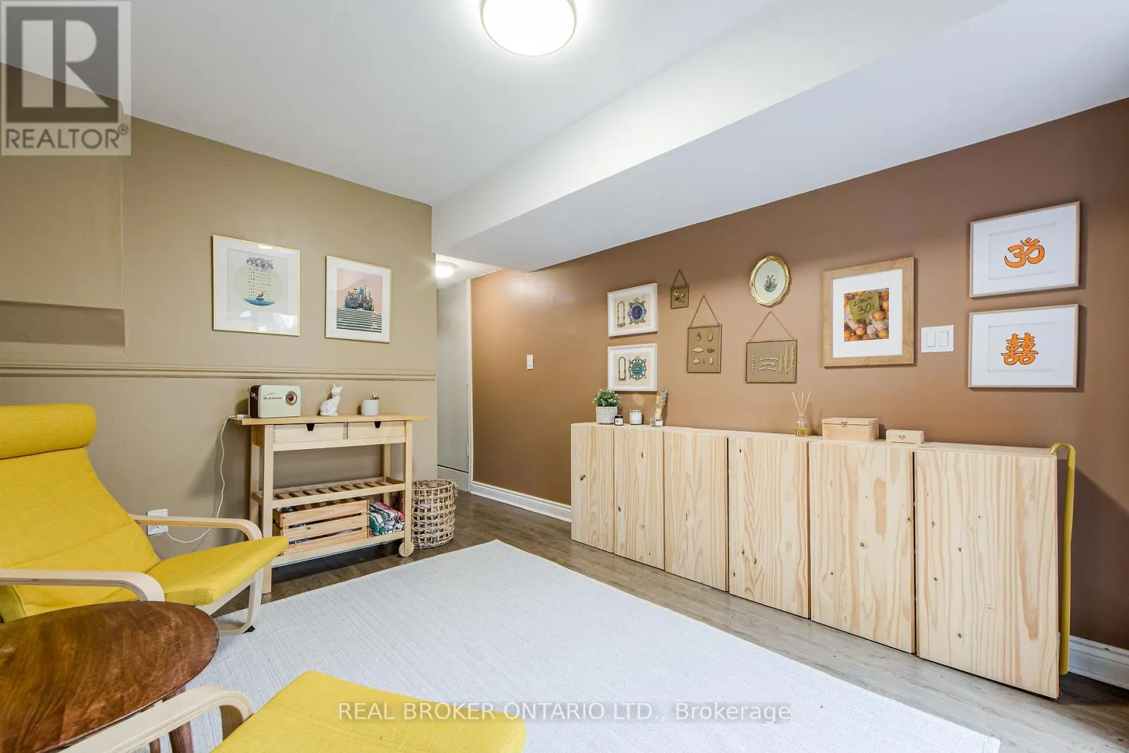 6 - 45 BIRCHMOUNT ROAD